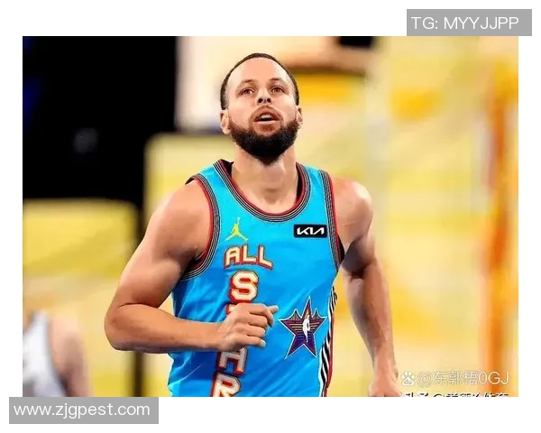 库里获得本赛季MVP荣誉，成为历史第一位蝉联MVP的球员