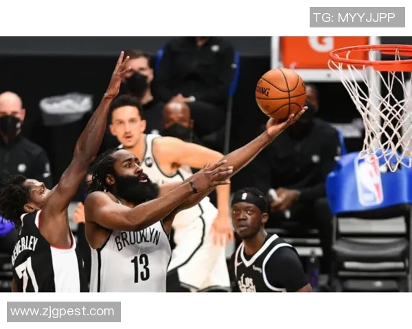 篮网与快船下半场激战回顾球员表现与战术分析全景呈现