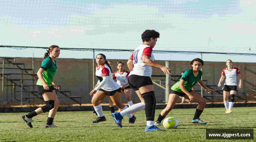 汗水诠释荣耀，坚定向前